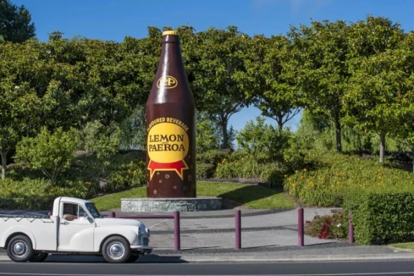 L&P Bottle   - Paeroa