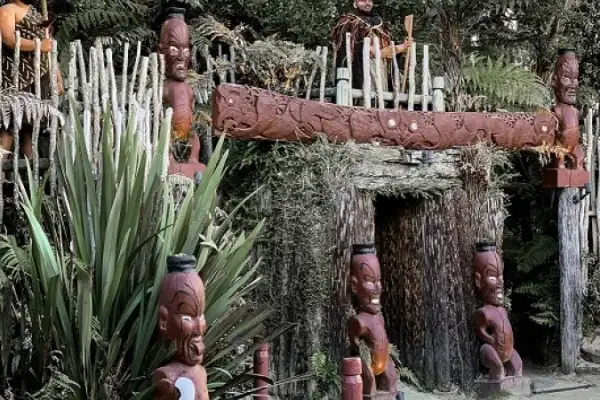 Te Pa Tu Māori Village  