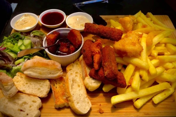 Caroline’s Boatshed Bar  