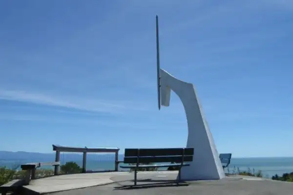 Centre of NZ Monument  