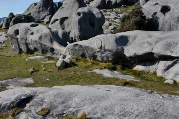 Castle Hill Rocks 